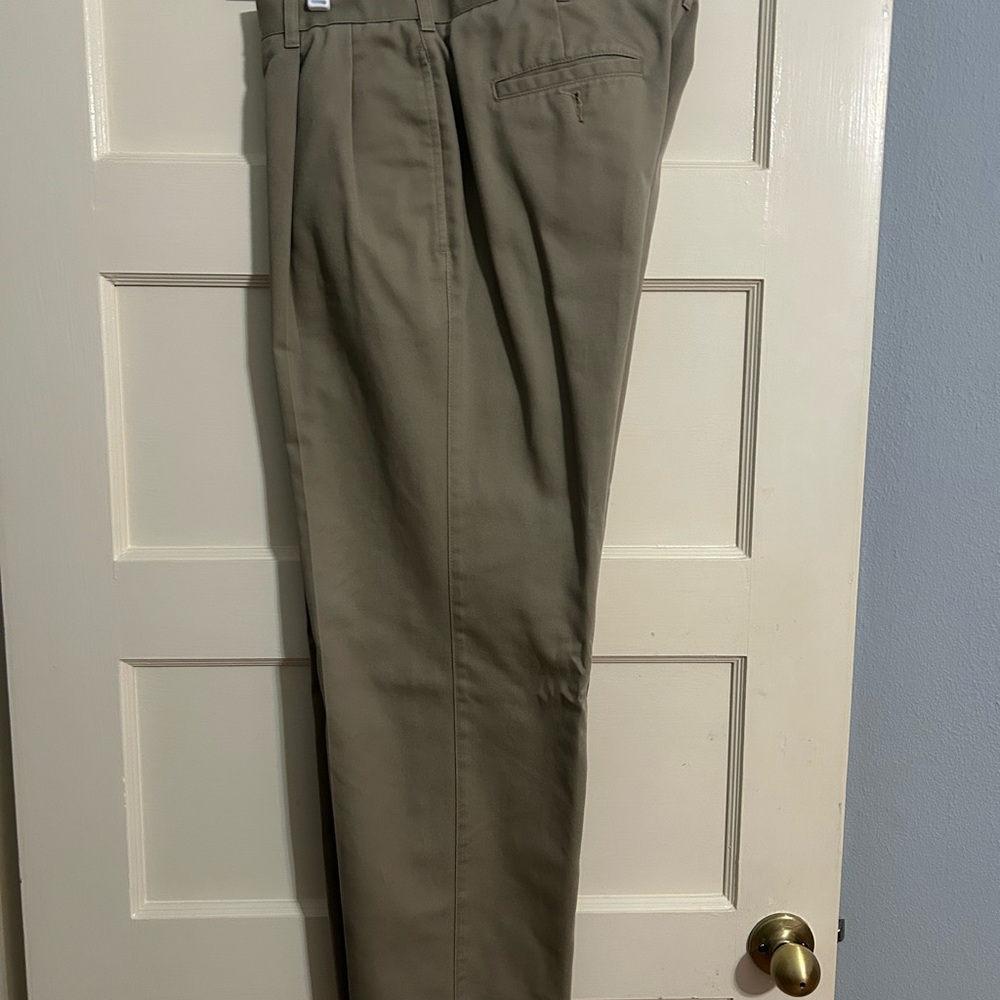 Van Heusen Men's Khaki Chinos